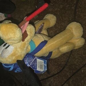 Pluto Disneyland Resort 2004 Plush w/ Micky Mouse Ears, Backpack, Pennant